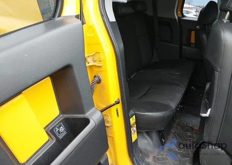 2007 Toyota Fj Cruiser z USA, uszkodzony, nr VIN JTEBU11F770061602